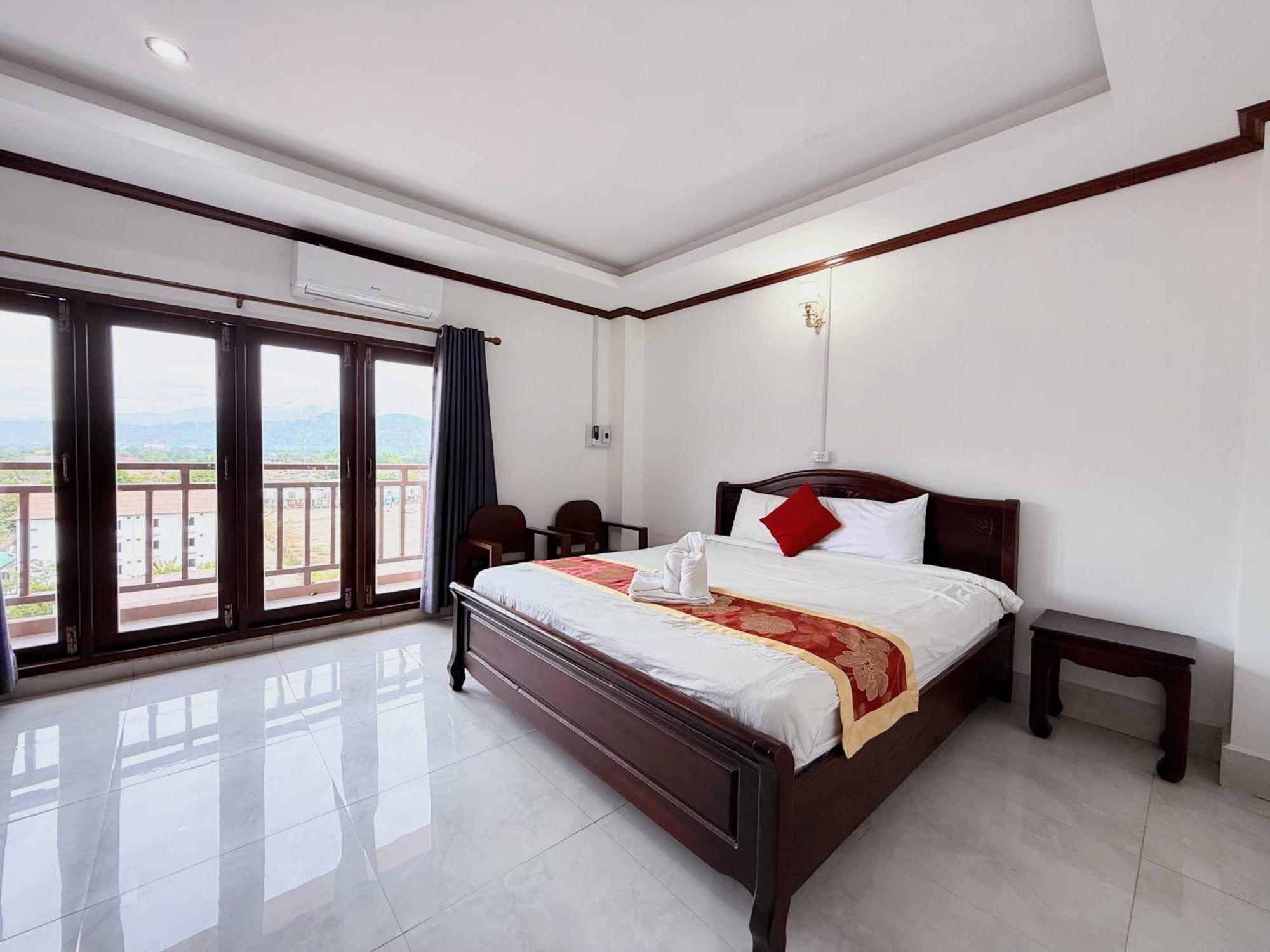 Vangvieng Sisavang Mountain View Hotel Vang Vieng Dış mekan fotoğraf
