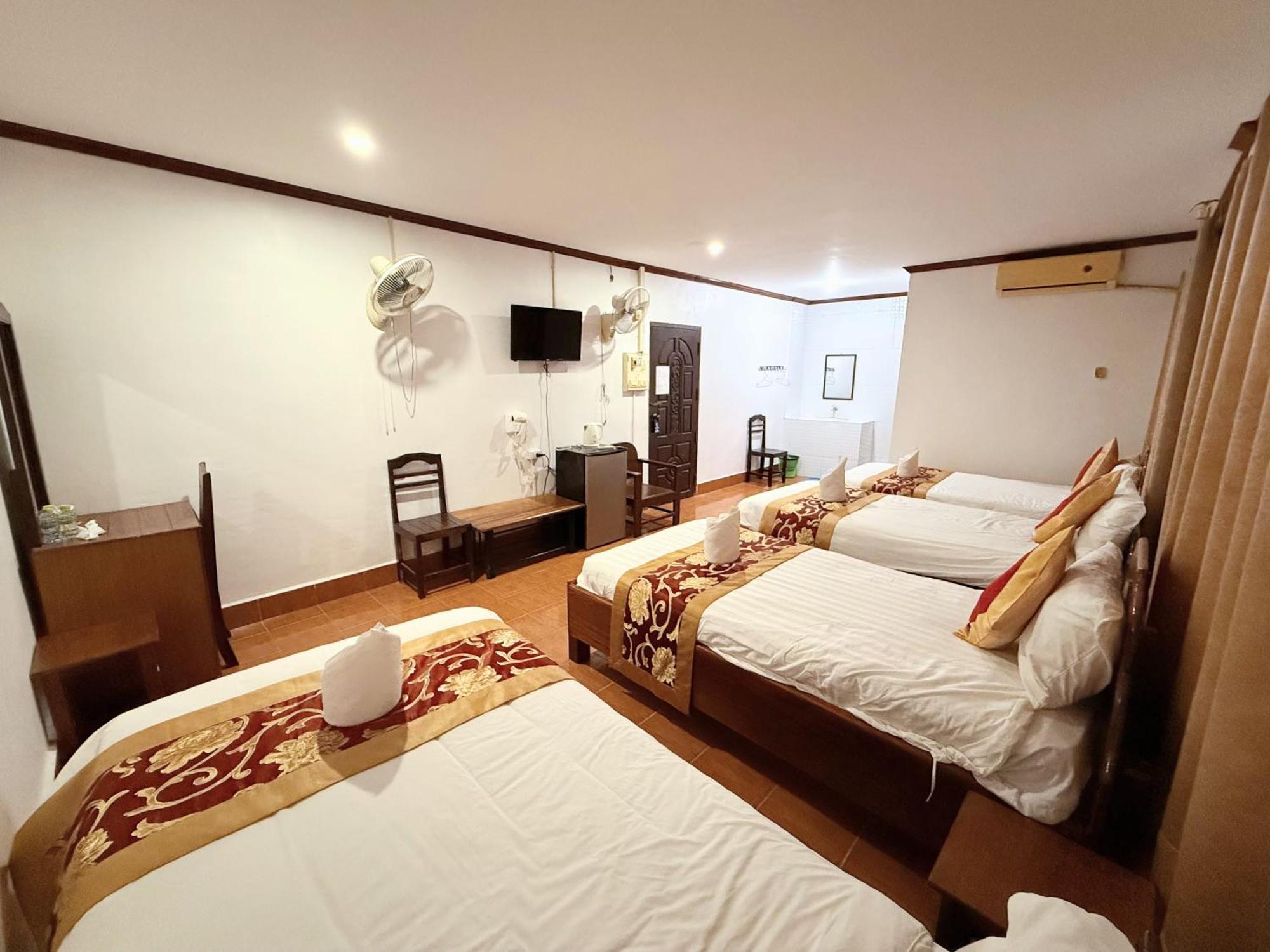 Vangvieng Sisavang Mountain View Hotel Vang Vieng Dış mekan fotoğraf