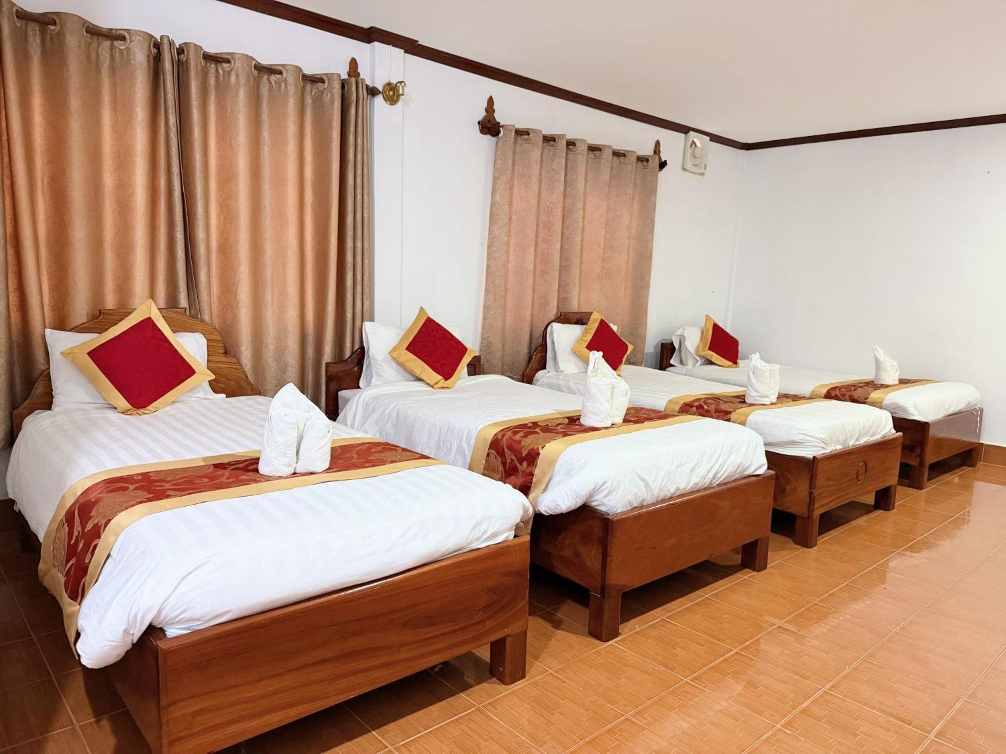 Vangvieng Sisavang Mountain View Hotel Vang Vieng Dış mekan fotoğraf