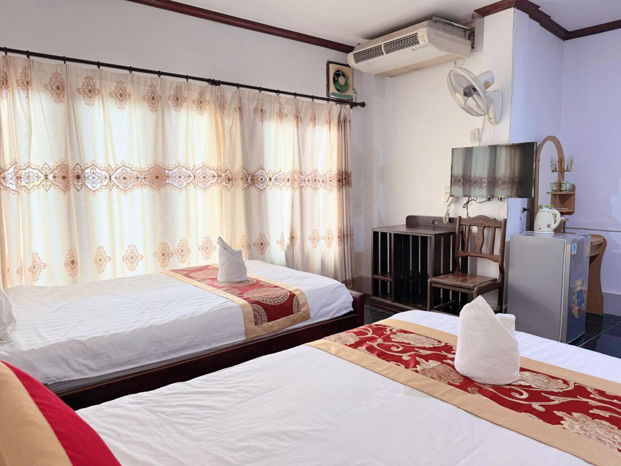 Vangvieng Sisavang Mountain View Hotel Vang Vieng Dış mekan fotoğraf