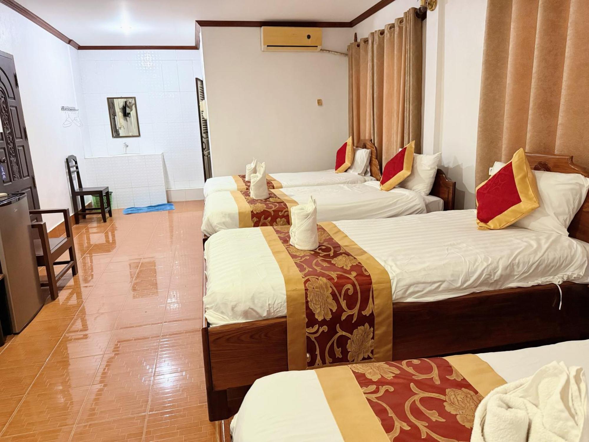 Vangvieng Sisavang Mountain View Hotel Vang Vieng Dış mekan fotoğraf