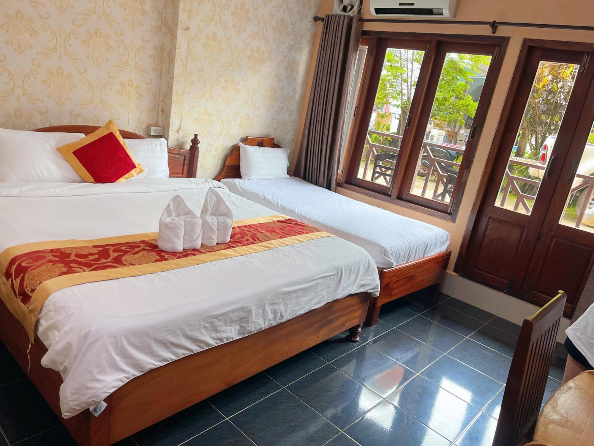 Vangvieng Sisavang Mountain View Hotel Vang Vieng Dış mekan fotoğraf