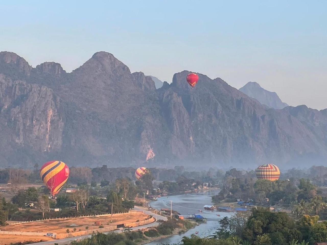 Vangvieng Sisavang Mountain View Hotel Vang Vieng Dış mekan fotoğraf