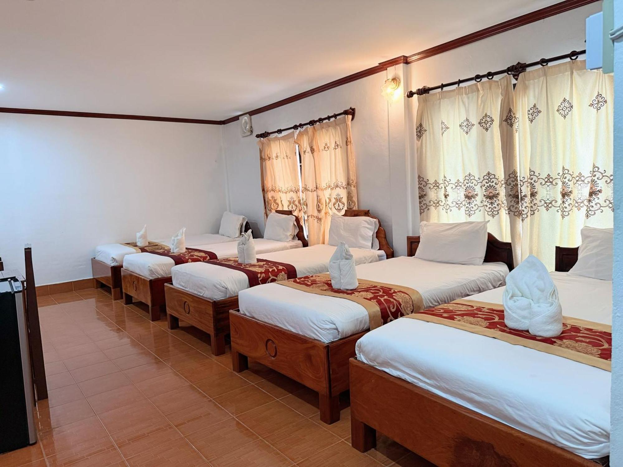 Vangvieng Sisavang Mountain View Hotel Vang Vieng Dış mekan fotoğraf