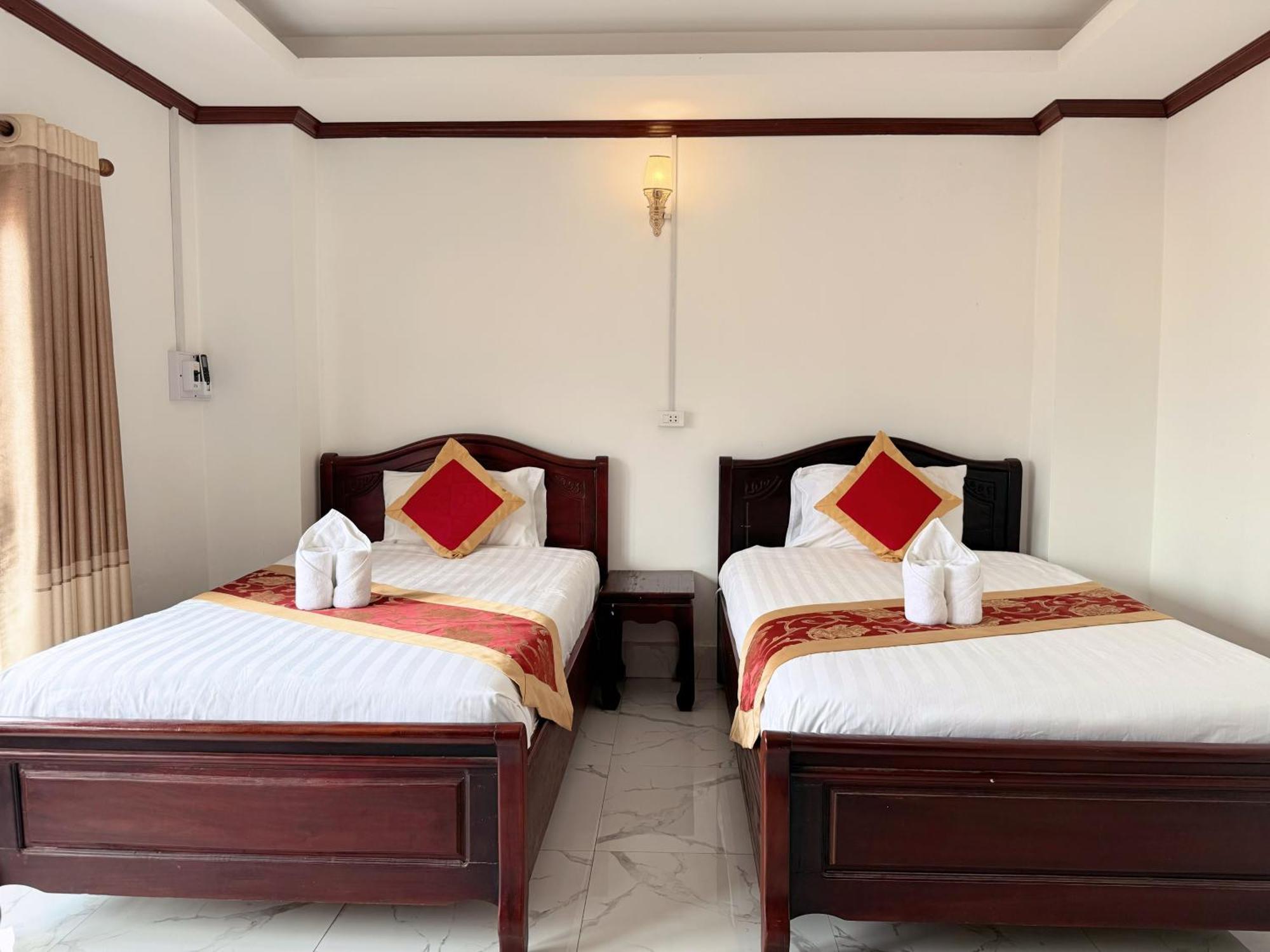 Vangvieng Sisavang Mountain View Hotel Vang Vieng Dış mekan fotoğraf