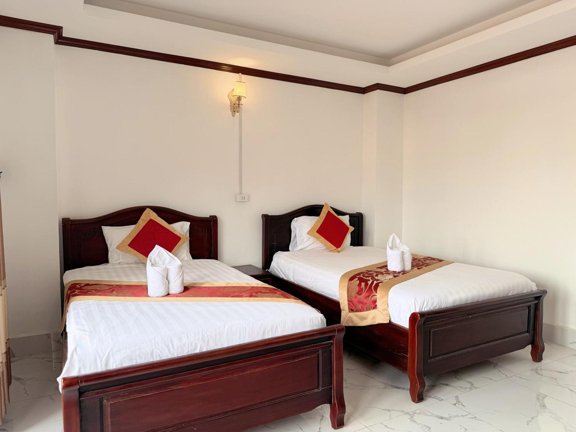 Vangvieng Sisavang Mountain View Hotel Vang Vieng Dış mekan fotoğraf