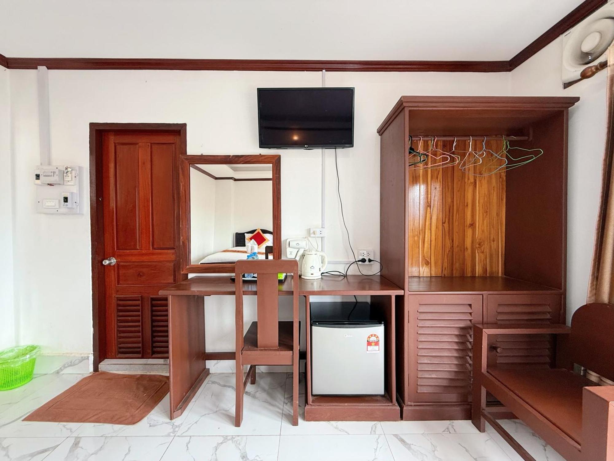 Vangvieng Sisavang Mountain View Hotel Vang Vieng Dış mekan fotoğraf
