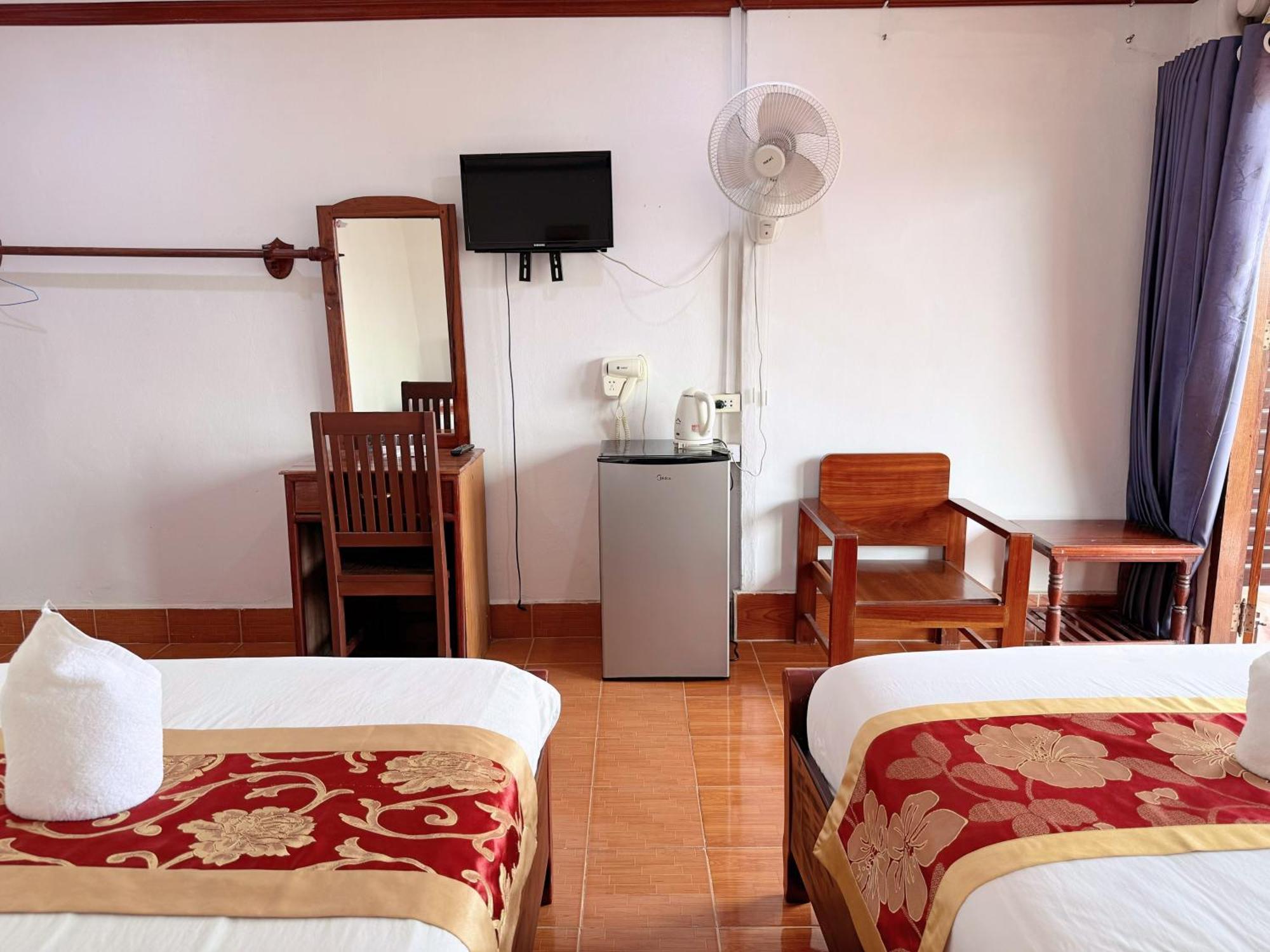 Vangvieng Sisavang Mountain View Hotel Vang Vieng Dış mekan fotoğraf