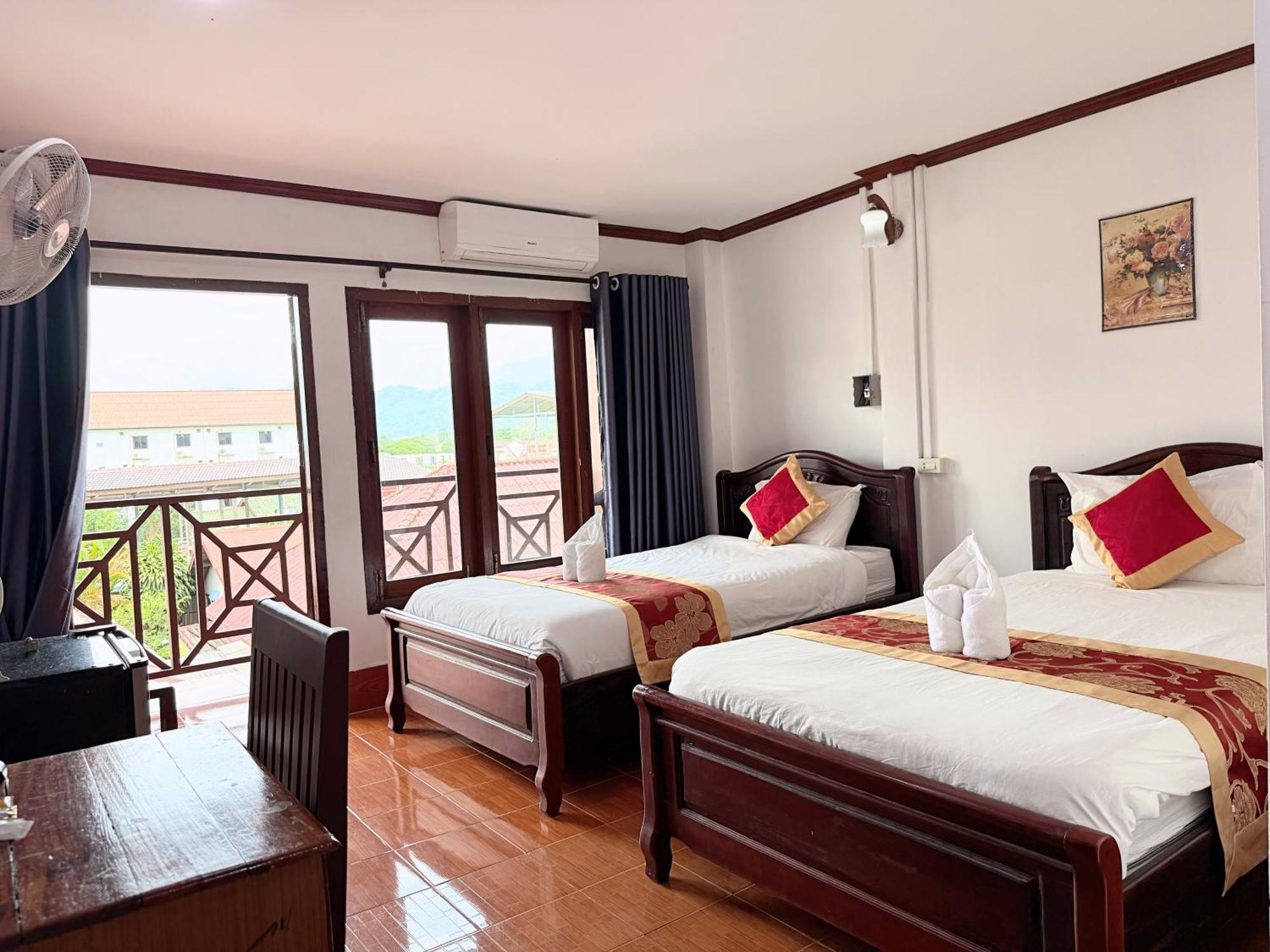 Vangvieng Sisavang Mountain View Hotel Vang Vieng Dış mekan fotoğraf