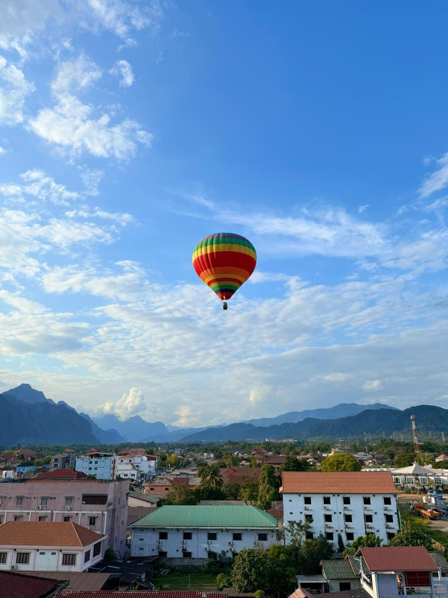 Vangvieng Sisavang Mountain View Hotel Vang Vieng Dış mekan fotoğraf