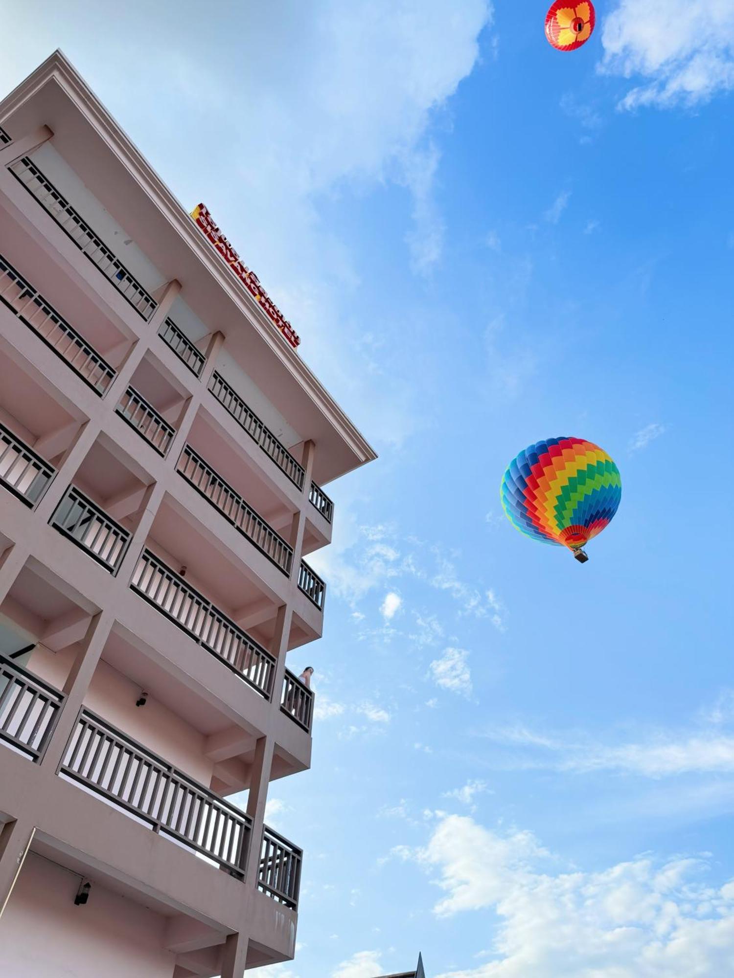 Vangvieng Sisavang Mountain View Hotel Vang Vieng Dış mekan fotoğraf