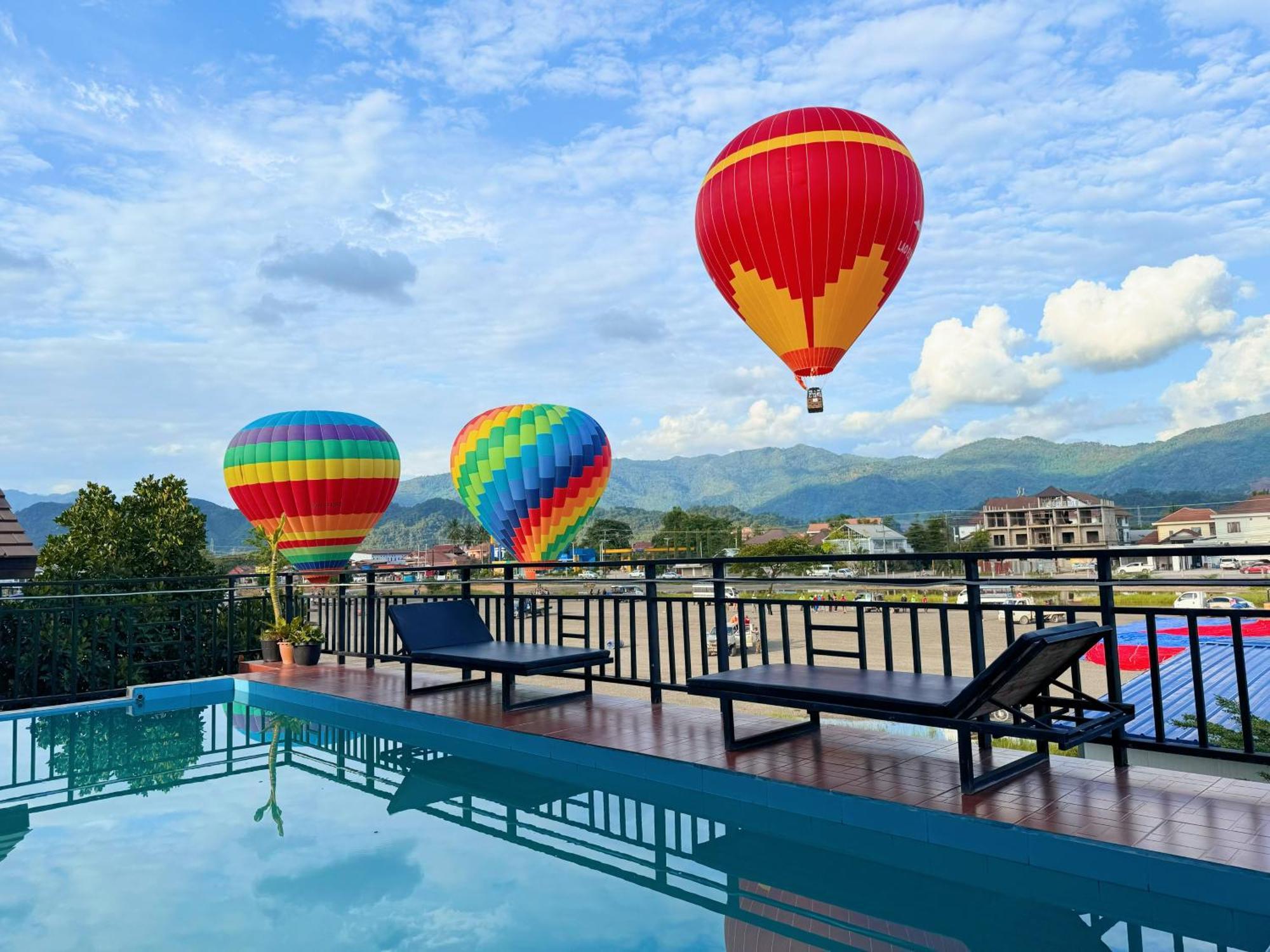 Vangvieng Sisavang Mountain View Hotel Vang Vieng Dış mekan fotoğraf